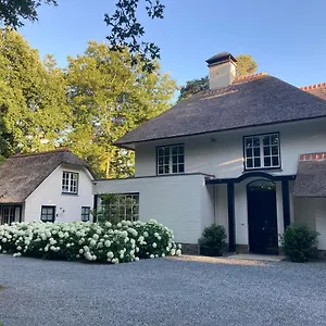 - Voor Als U Er Even Uit Wil, Gaat Renoveren, Verhuizen Of Als Tijdelijke Office Vakantiehuis